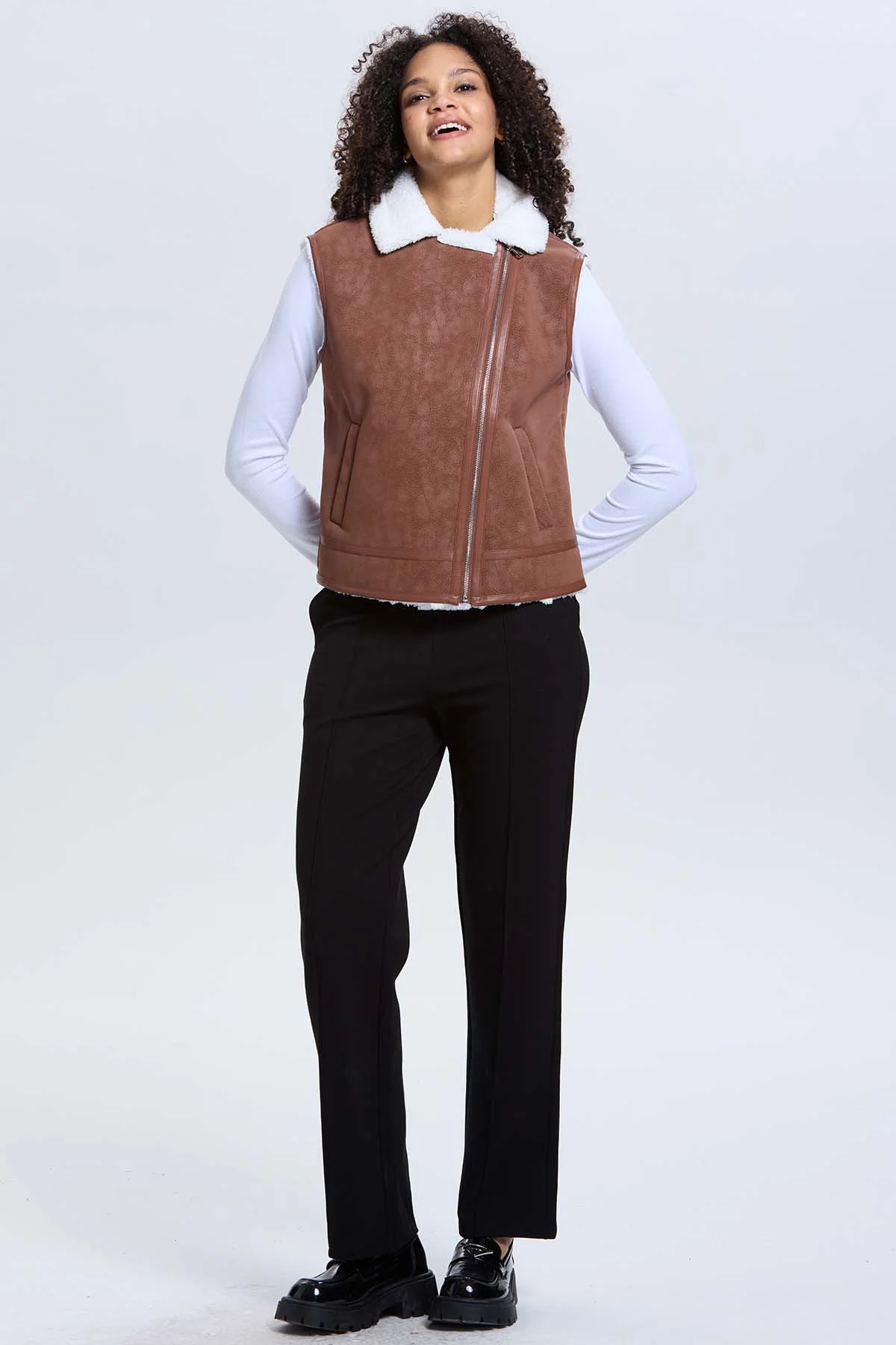 Chaqueta Mujer Efecto Cuero Bonded Cafe Oscuro - Image 4
