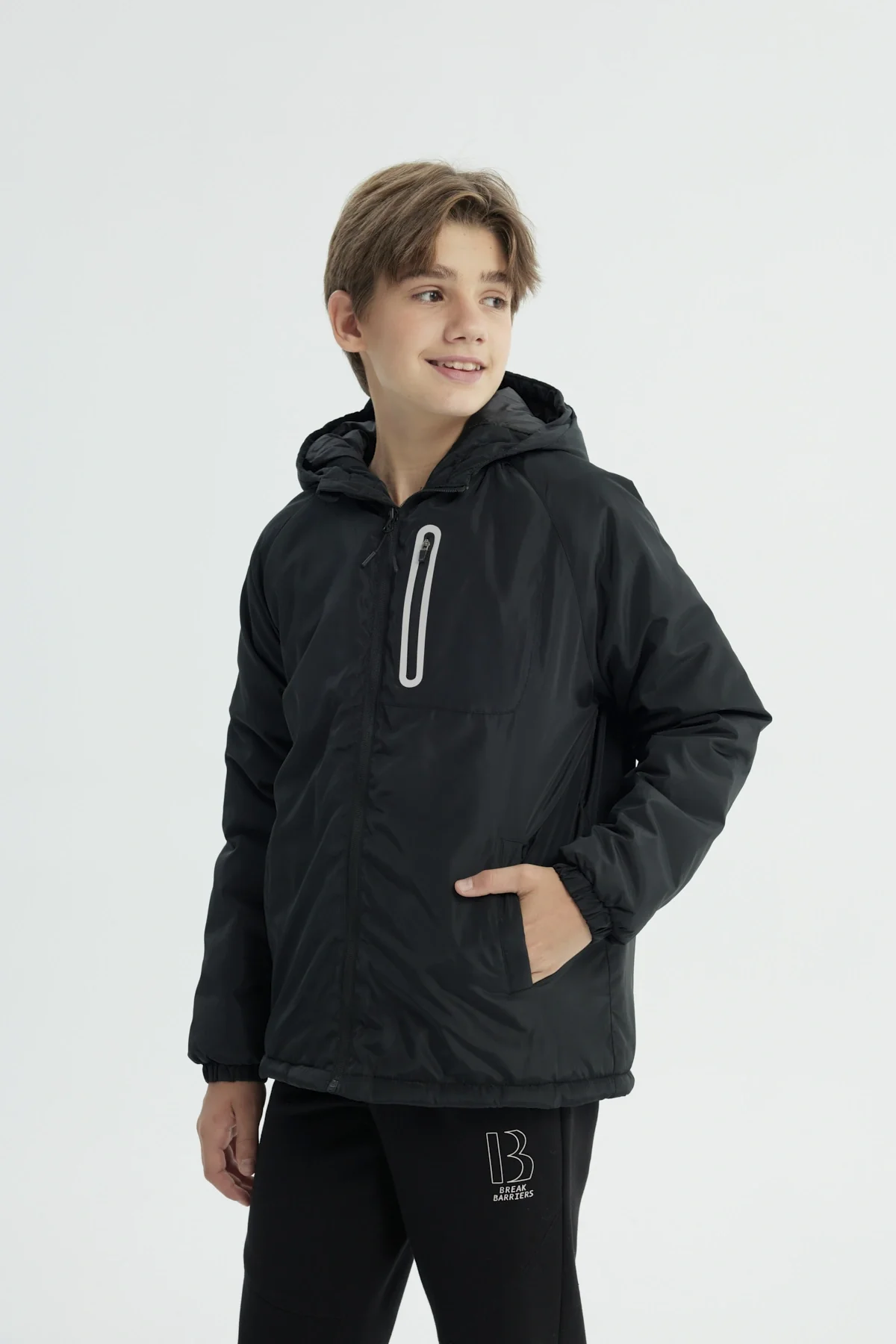 Chaqueta Niño Con Gorro Negro - Image 2
