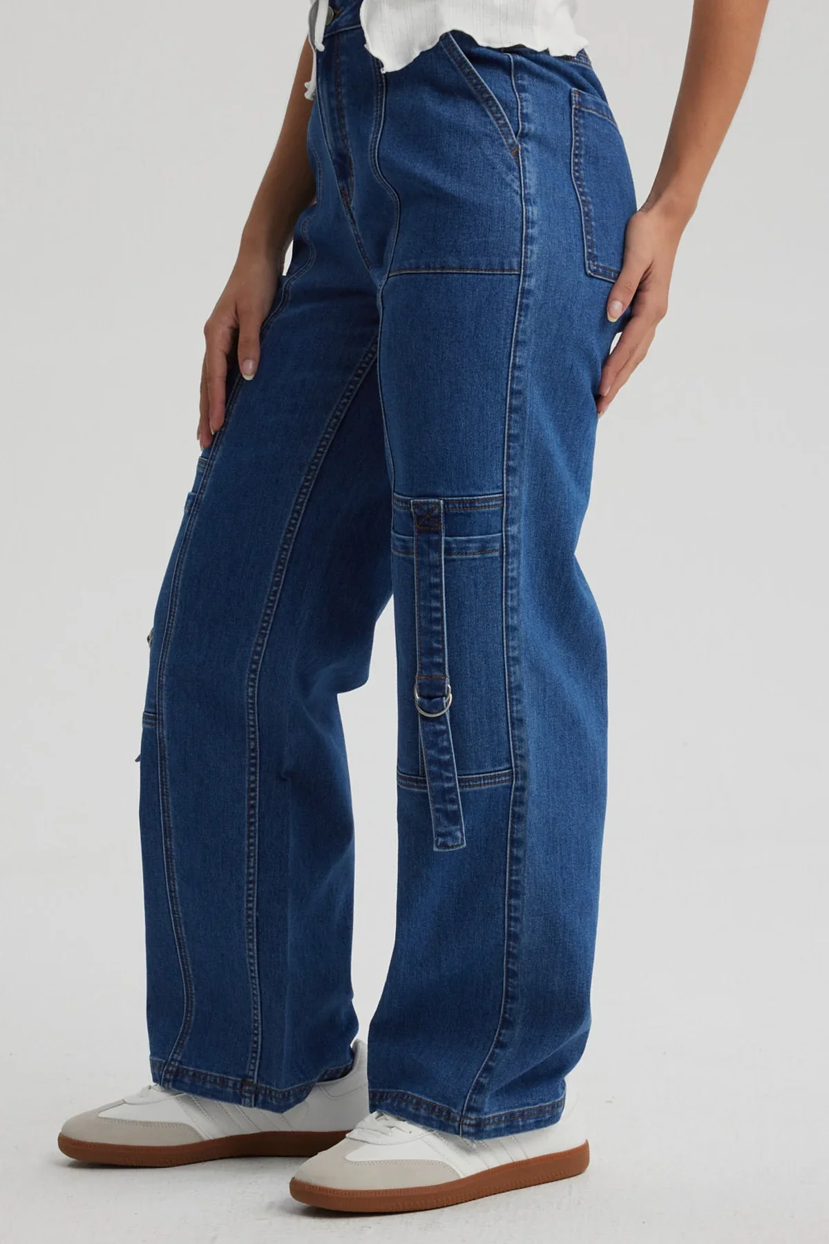 Jeans Mujer Calce Recto Cargo Amarra Azul - Image 2