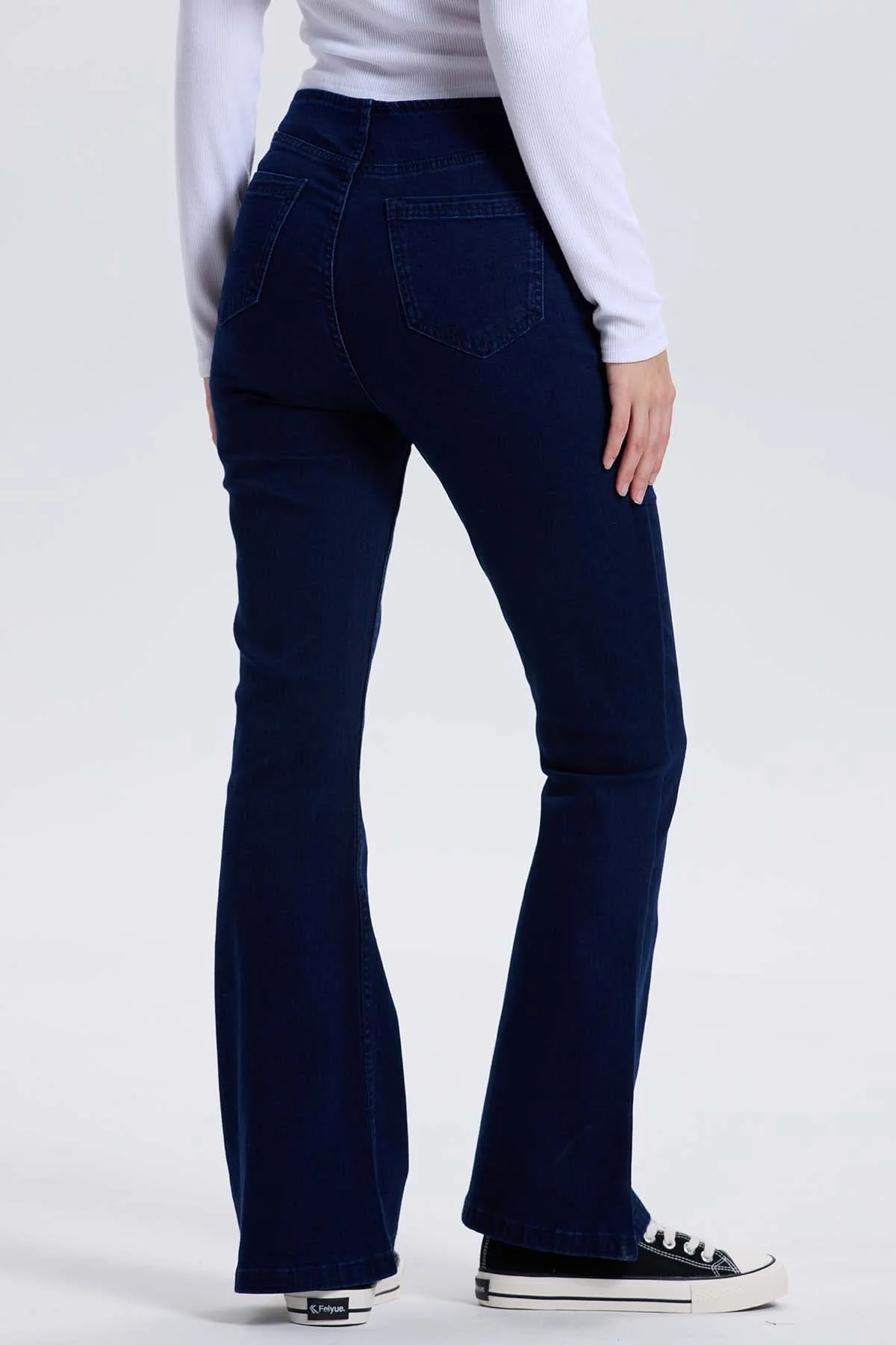 Jeans Mujer Flare Tachas Azul Indigo - Image 3