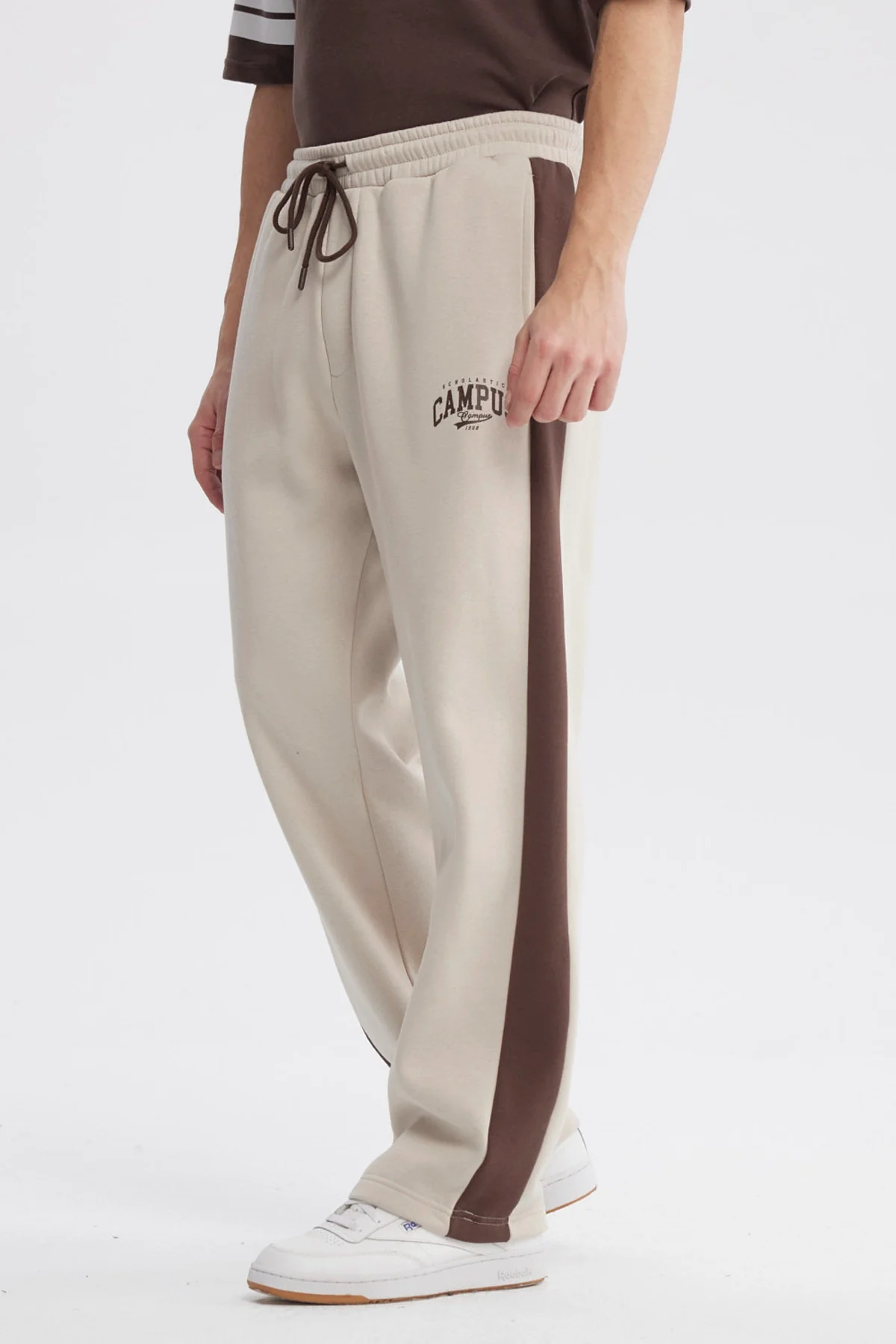 Pantalón Buzo Hombre Calce Recto Beige - Image 2