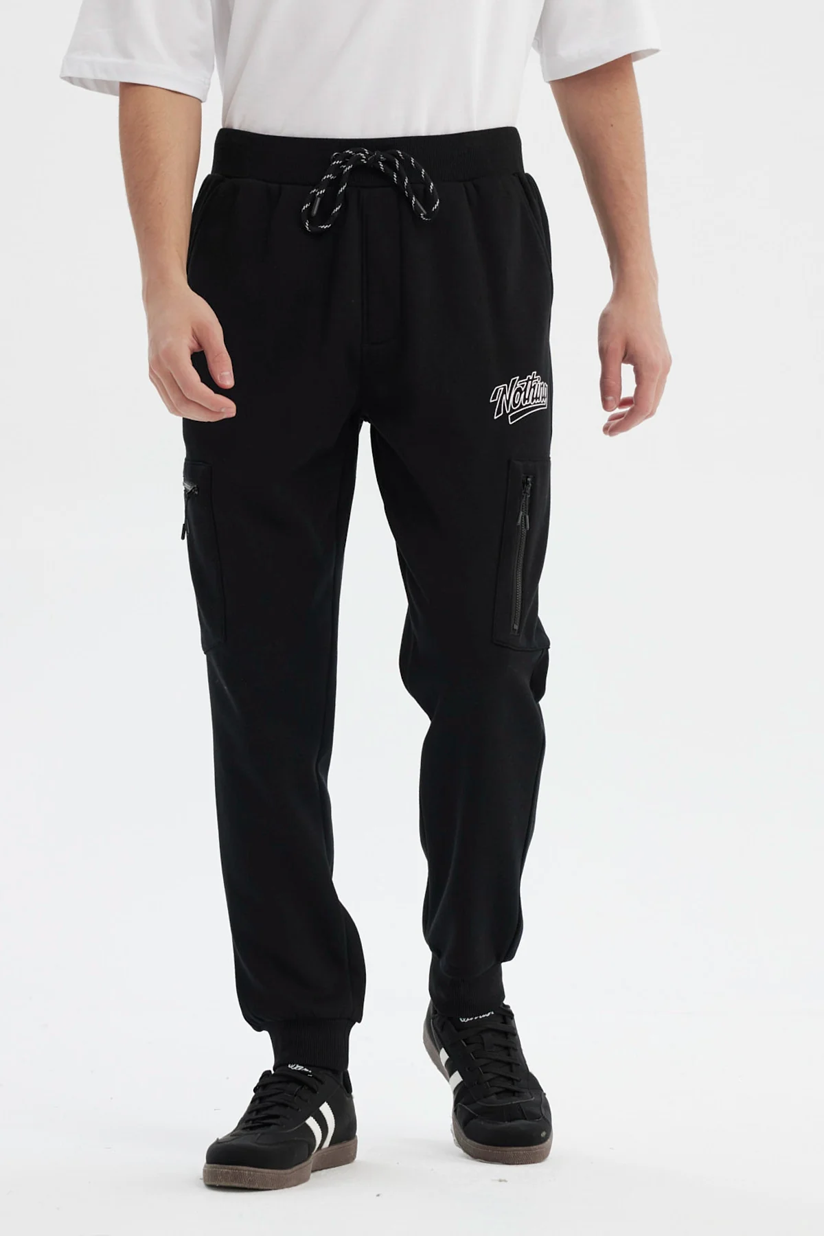 Pantalón Buzo Hombre Pitillo Negro