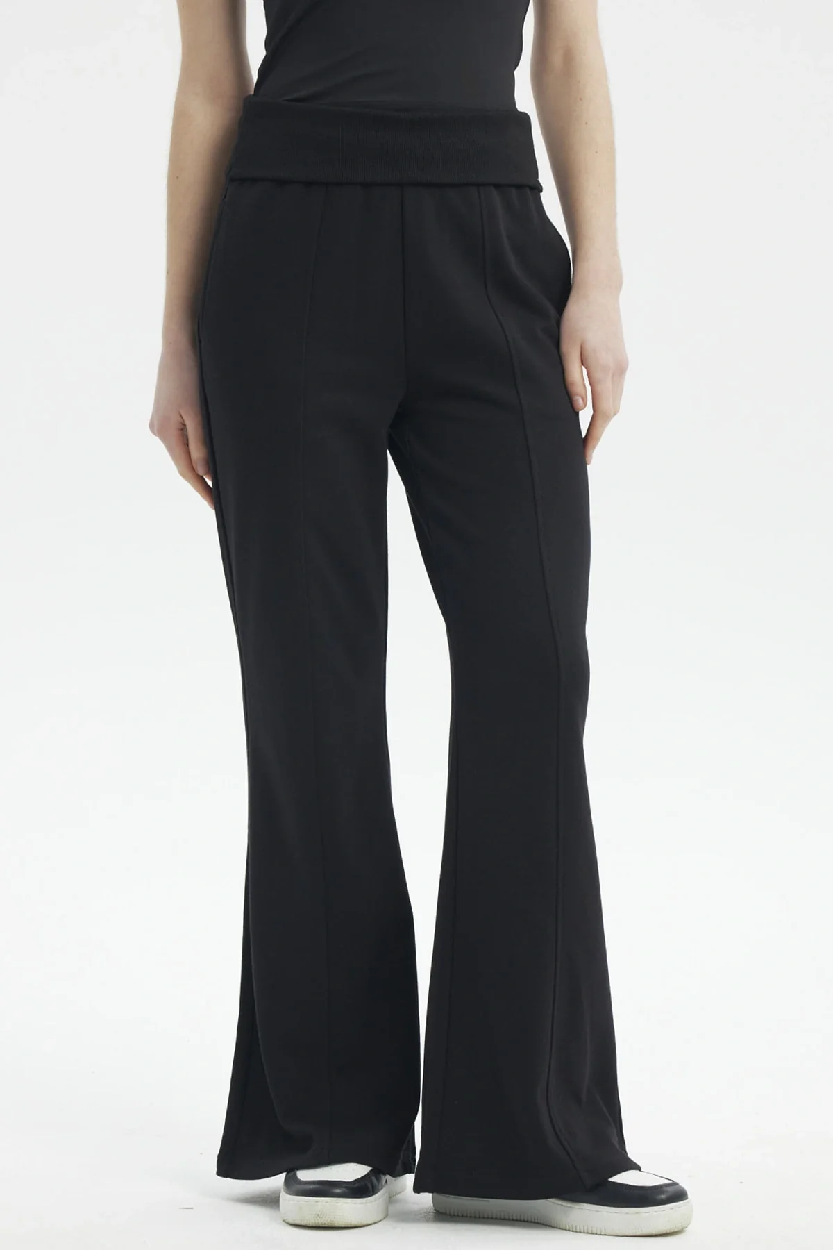 Pantalón Buzo Mujer Flare Negro