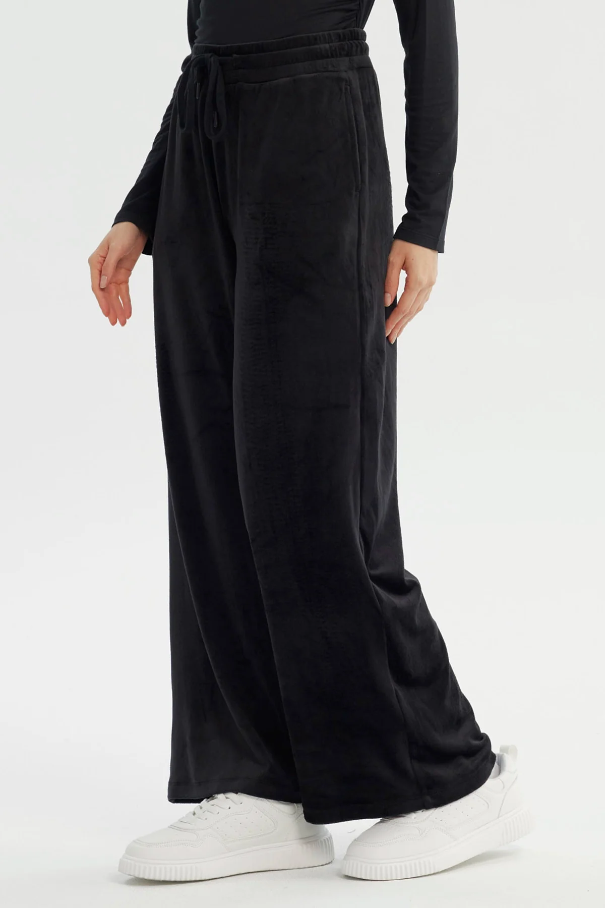 Pantalón Buzo Mujer Wide Leg Negro - Image 2