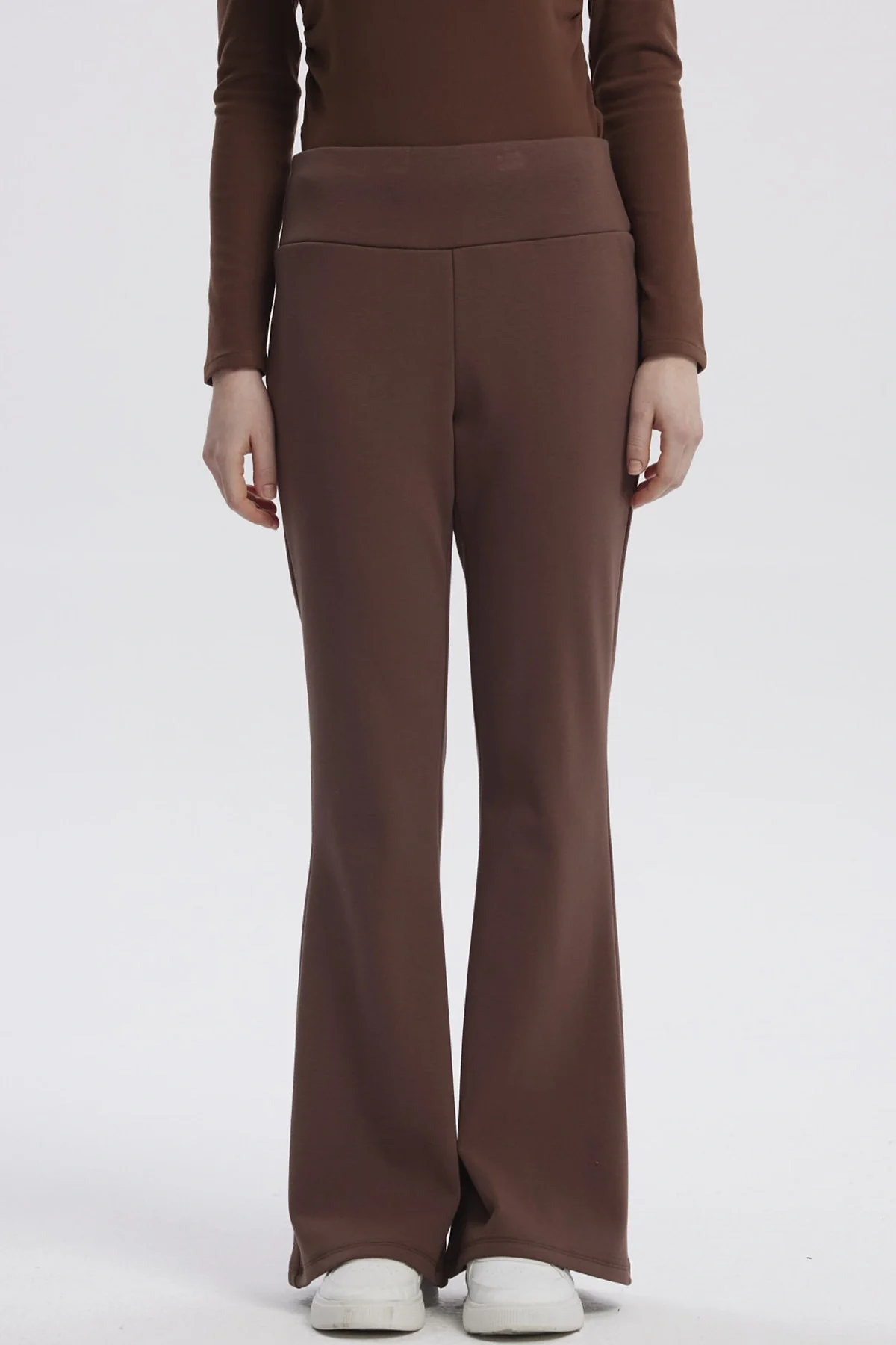 Pantalón Mujer Flare Cotelón Café Oscuro