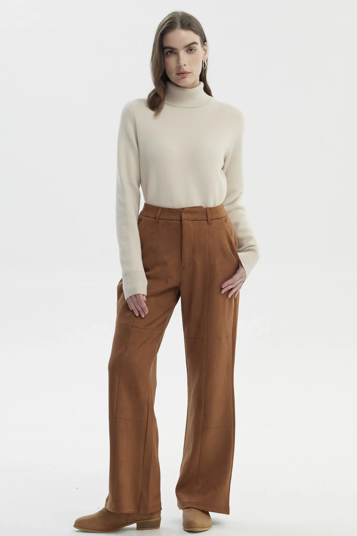 Pantalón Mujer Gamuza Flare Camel - Image 4