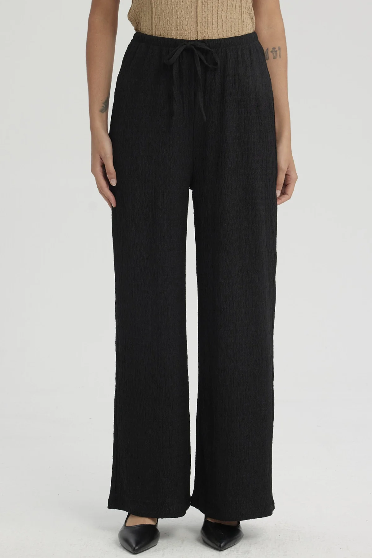 Pantalón Mujer Textura Pretinas Con Cordón Negro