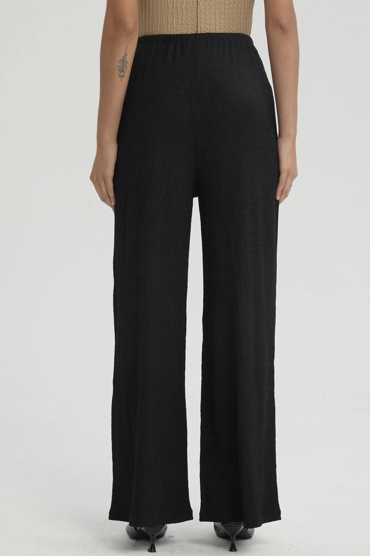 Pantalón Mujer Textura Pretinas Con Cordón Negro - Image 3