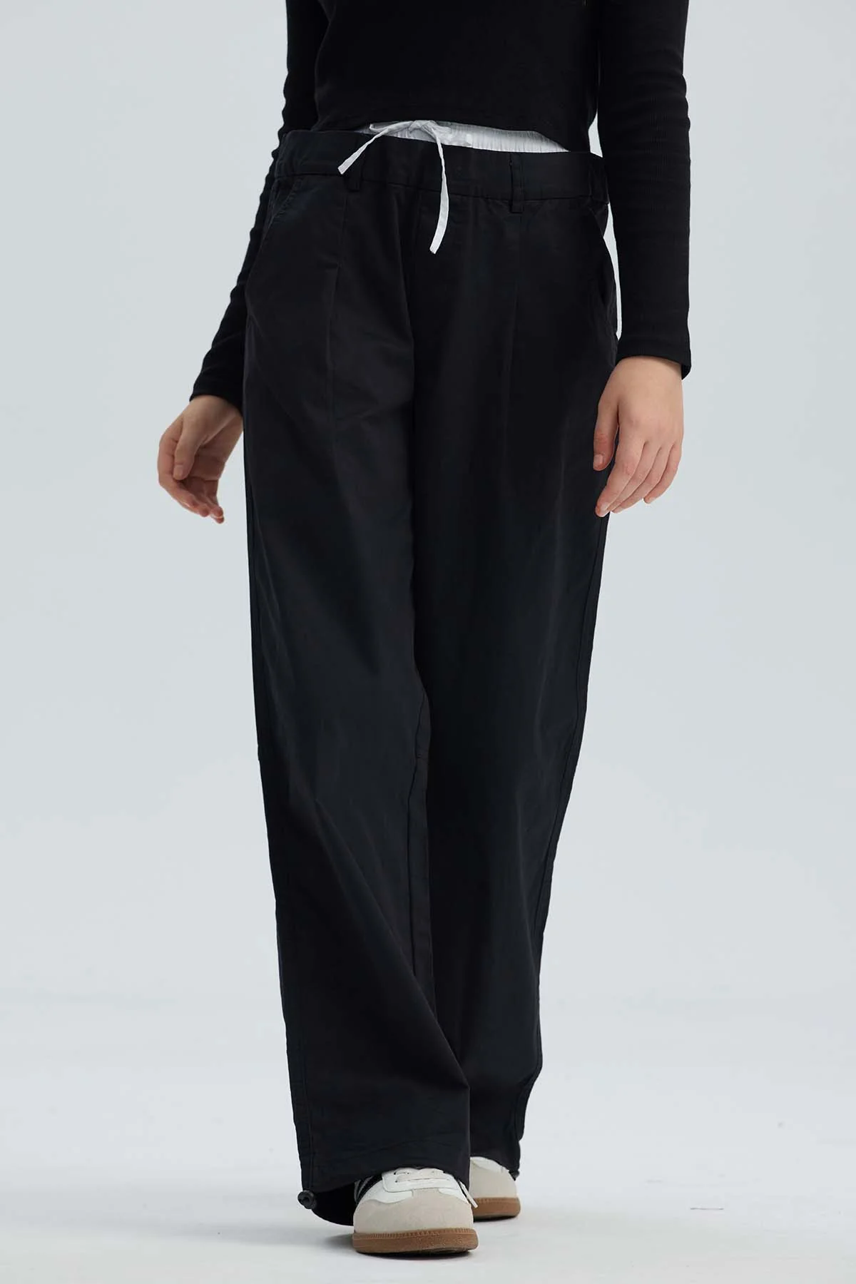 Pantalón Niña Parachute Con Pretina Falsa Negro