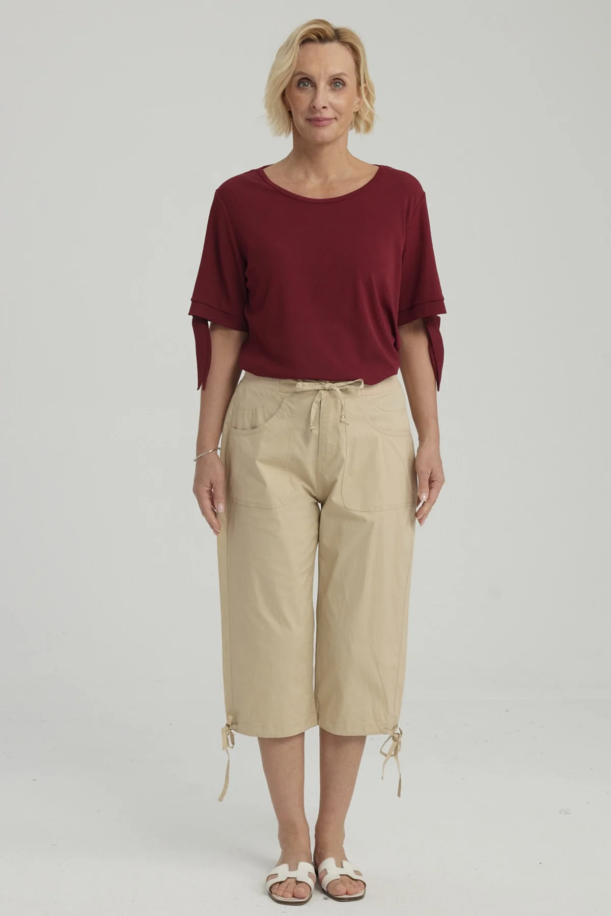Pescador Mujer Con Cortes Y Apertura Beige - Image 4