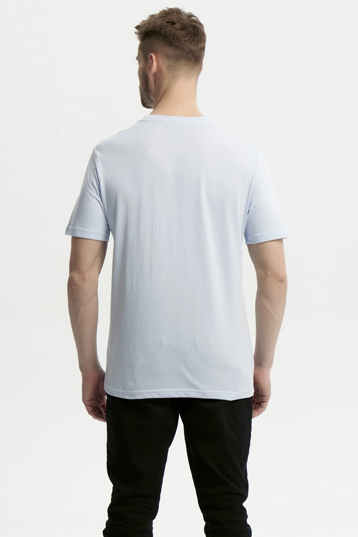 Polera Hombre Básica Con Bolsillo Celeste - Image 3