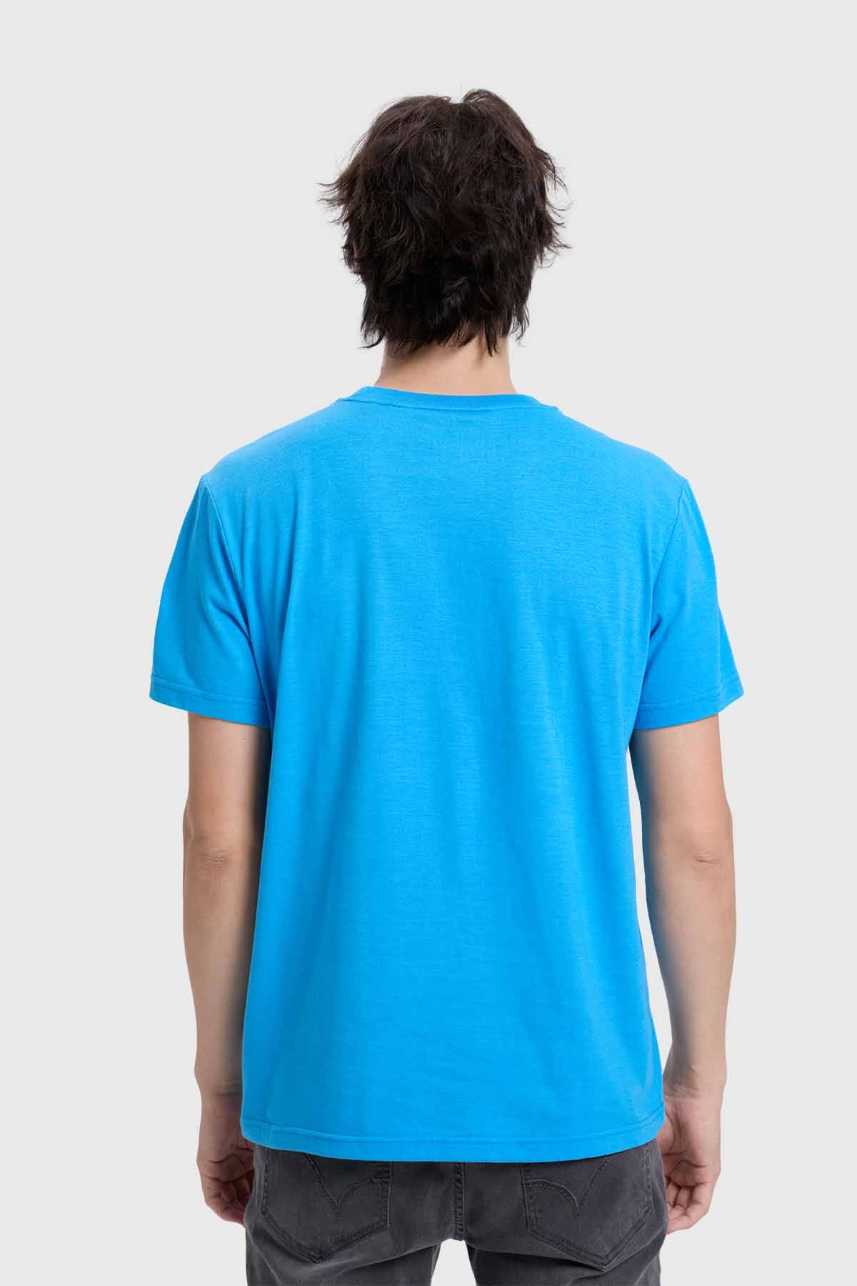 Polera Hombre Con Bolsillo Celeste - Image 3