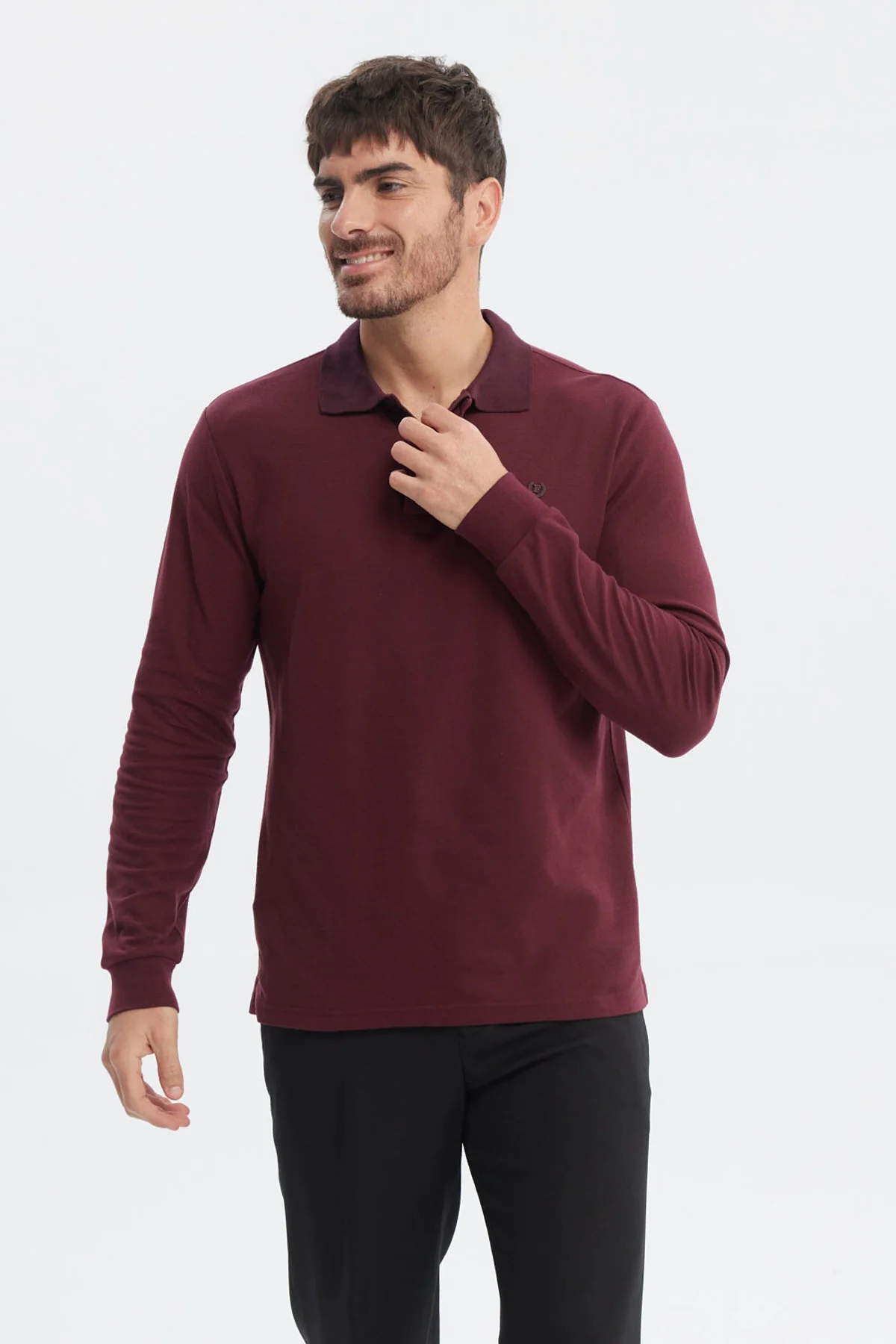 Polera Hombre Cuello Contraste Burdeo