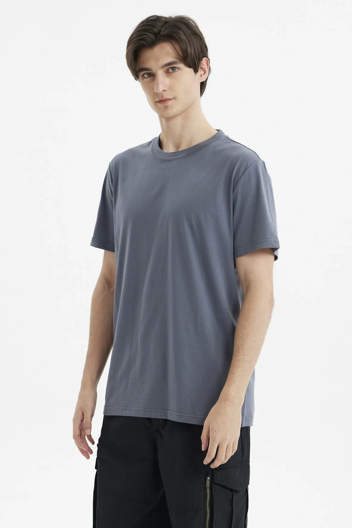 Polera Hombre Long Fit Básica Gris Oscuro - Image 2