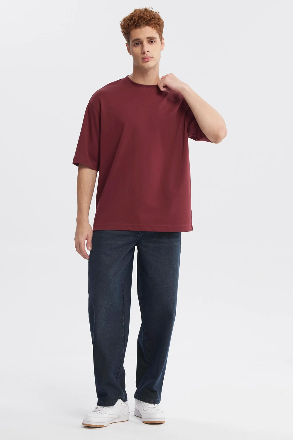 Polera Hombre Overside Fit Burdeo - Image 4