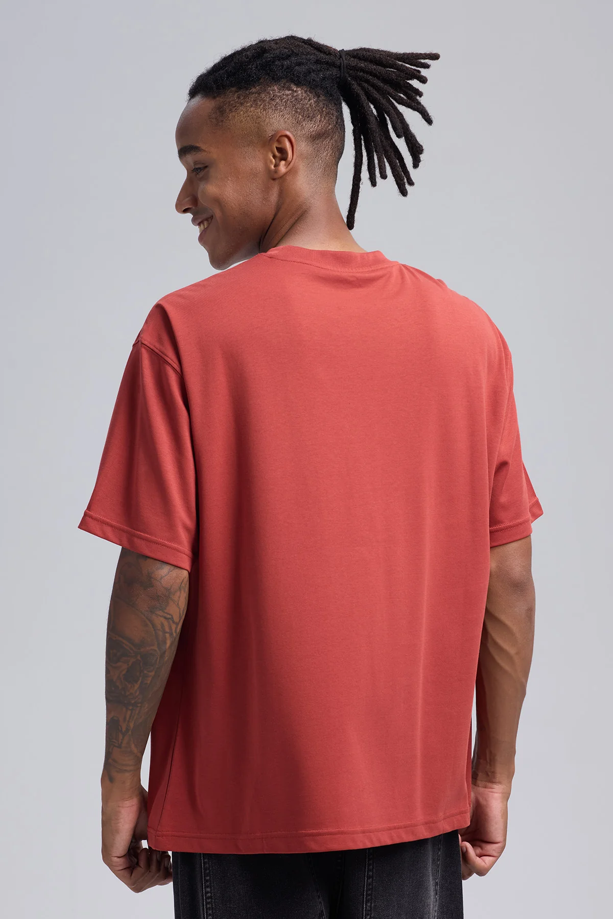 Polera Hombre Loose Fit Ocre - Image 3
