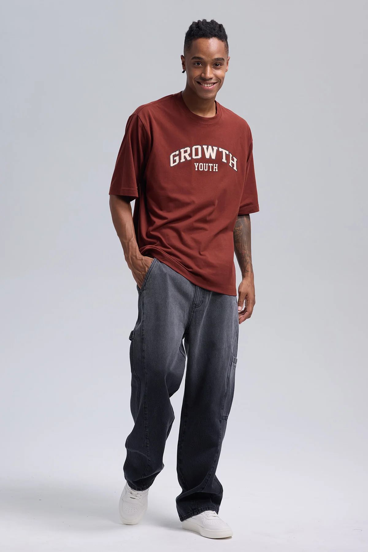 Polera Hombre Print Burdeo - Image 4