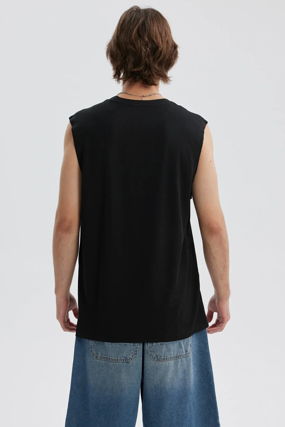 Polera Hombre Print Posicional Negro / Blanco - Image 3