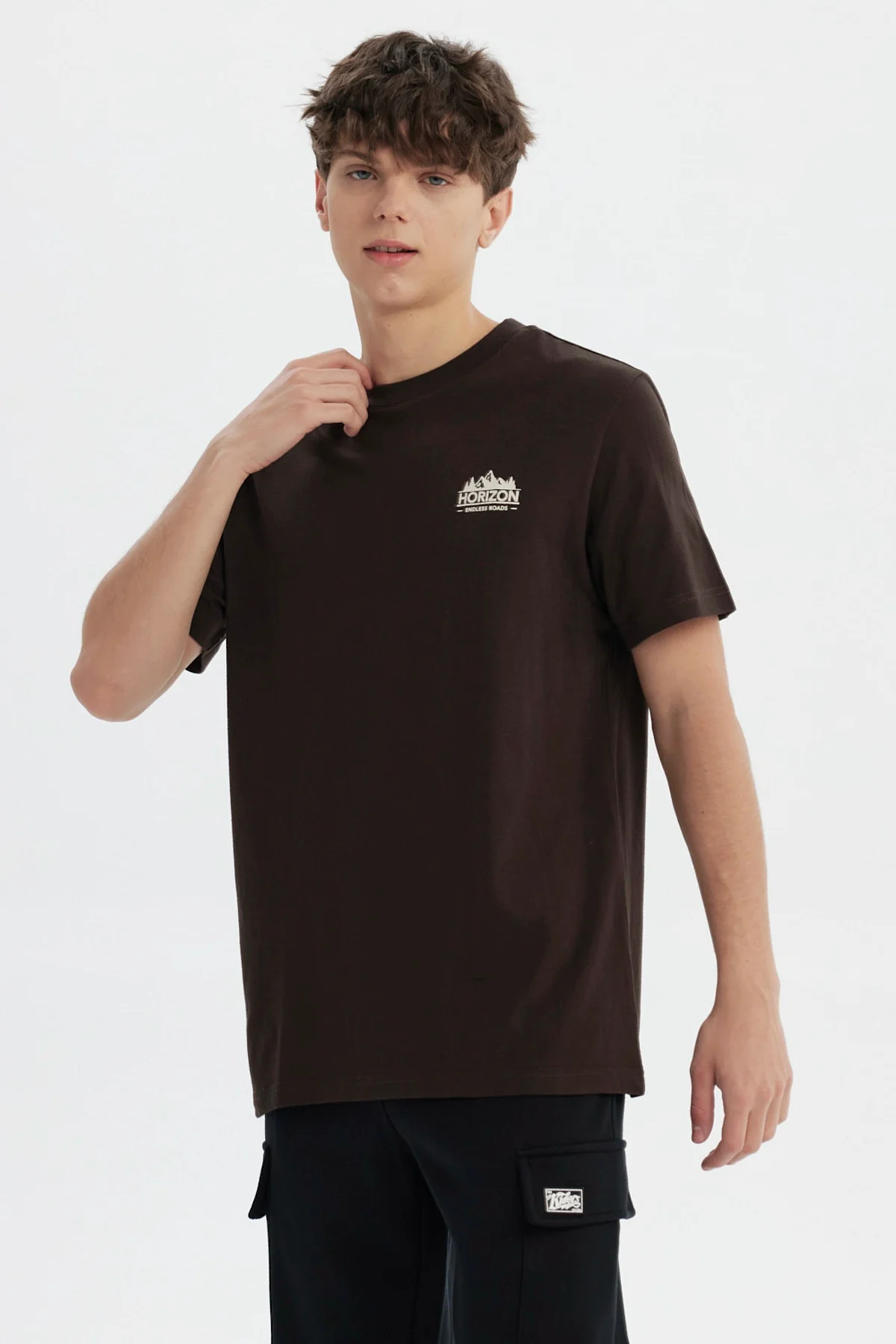 Polera Hombre Slim Chocolate - Image 3