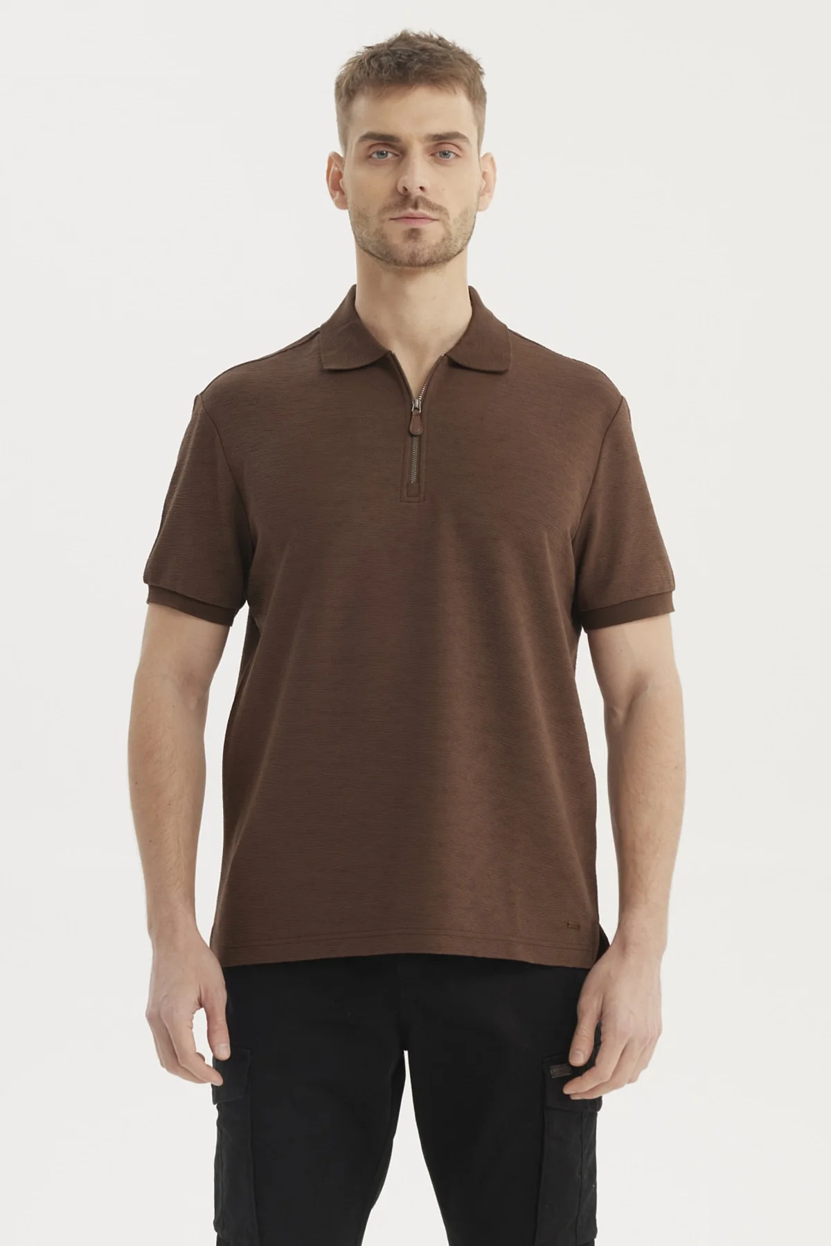 Polera Hombre Textura Vertical Chocolate