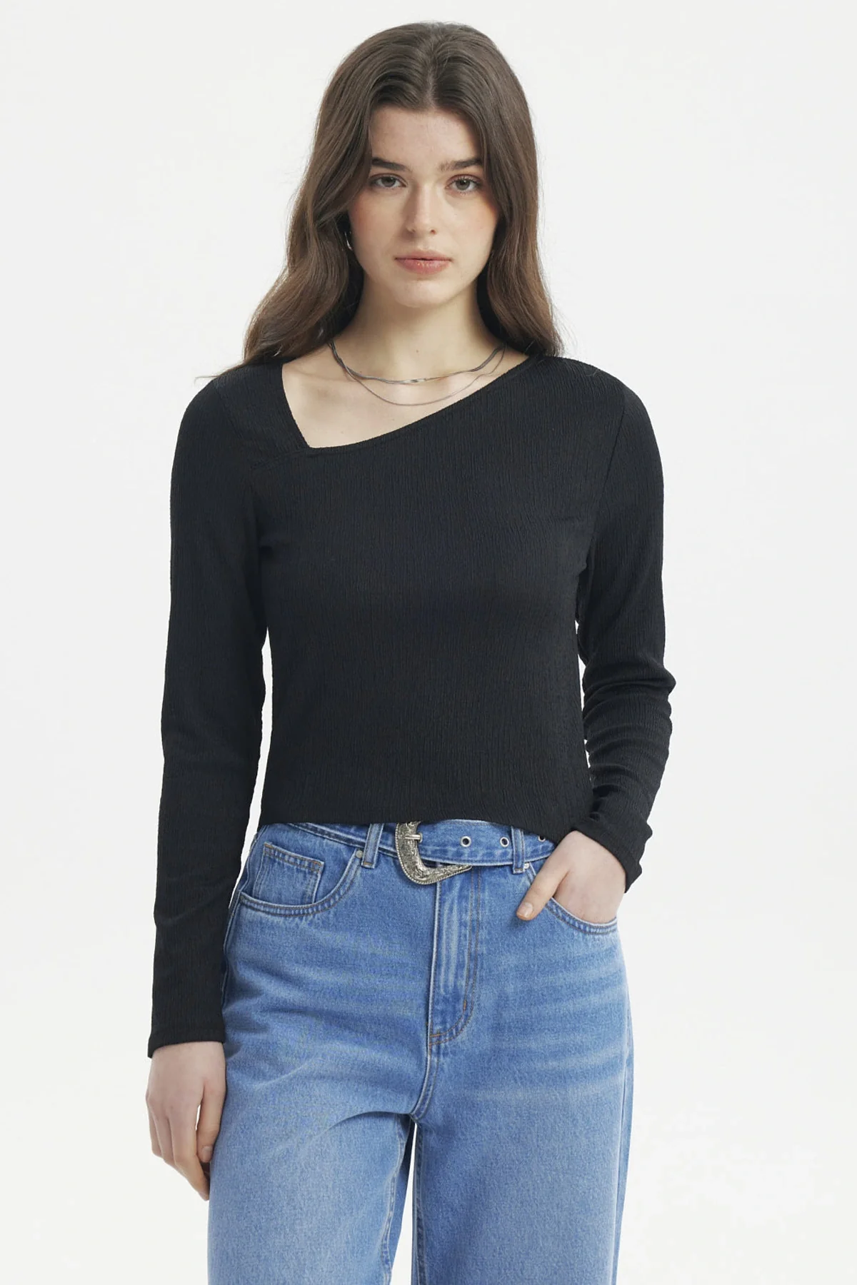 Polera Mujer Cuello Asimétrico Negro