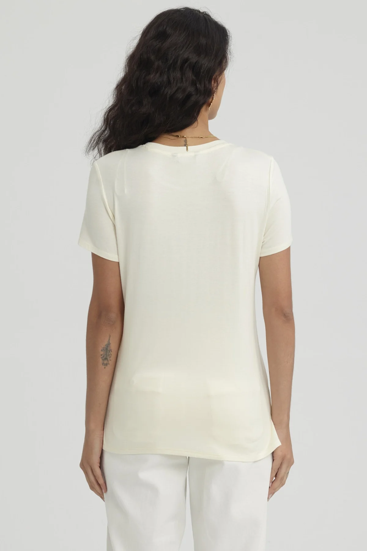 Polera Mujer Estampado Crema - Image 3