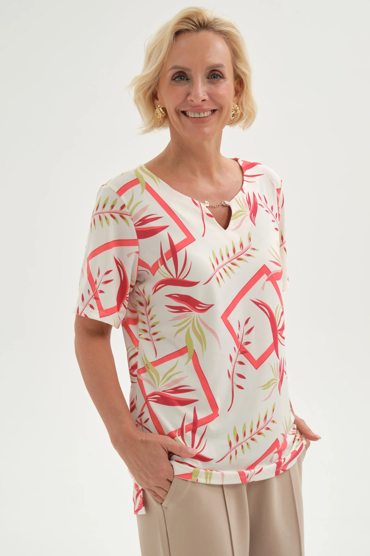 Polera Mujer Full Estampado Aplicación Crudo - Image 2