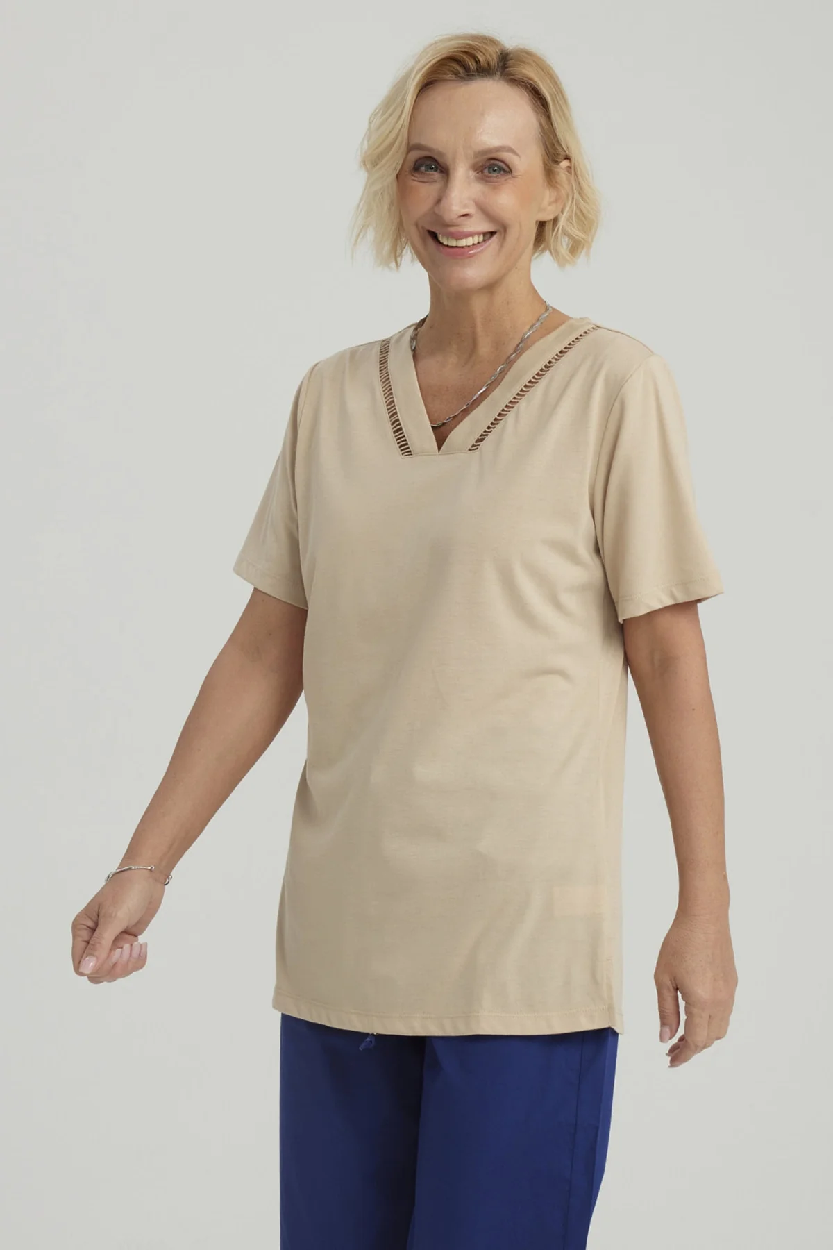 Polera Mujer Lisa Beige Oscuro - Image 2