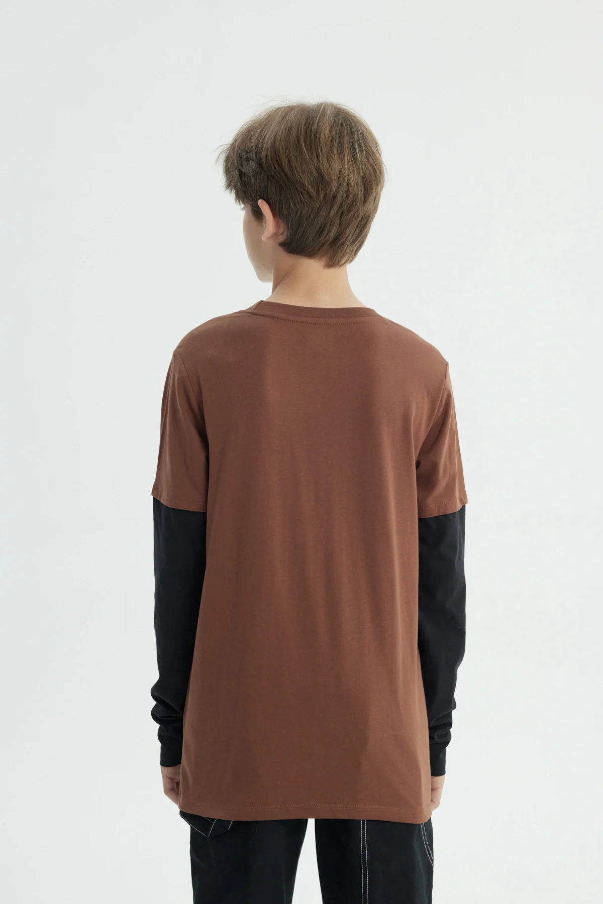 Polera Niño Básica Print Café - Image 3