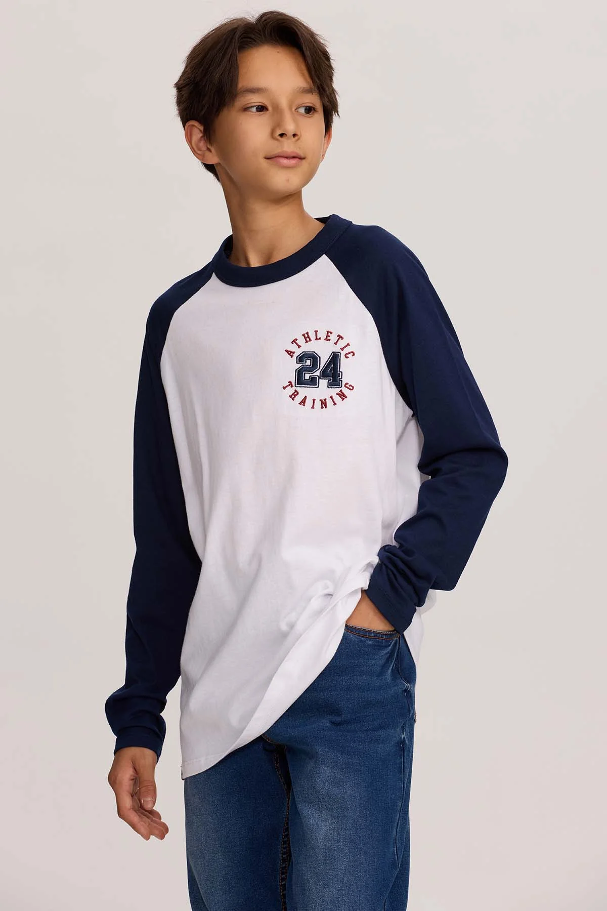Polera Niño Con Bordado Blanco - Image 2