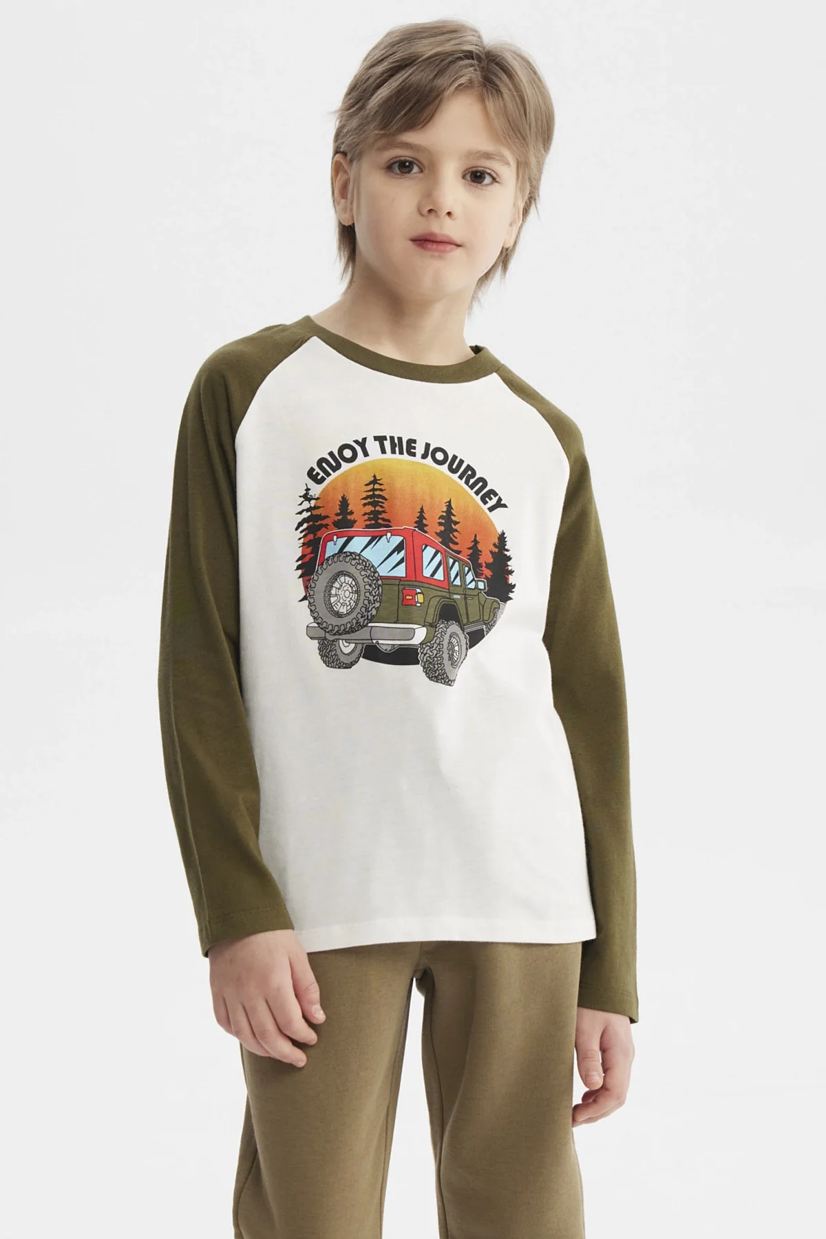 Polera Niño Print Adventure Crudo