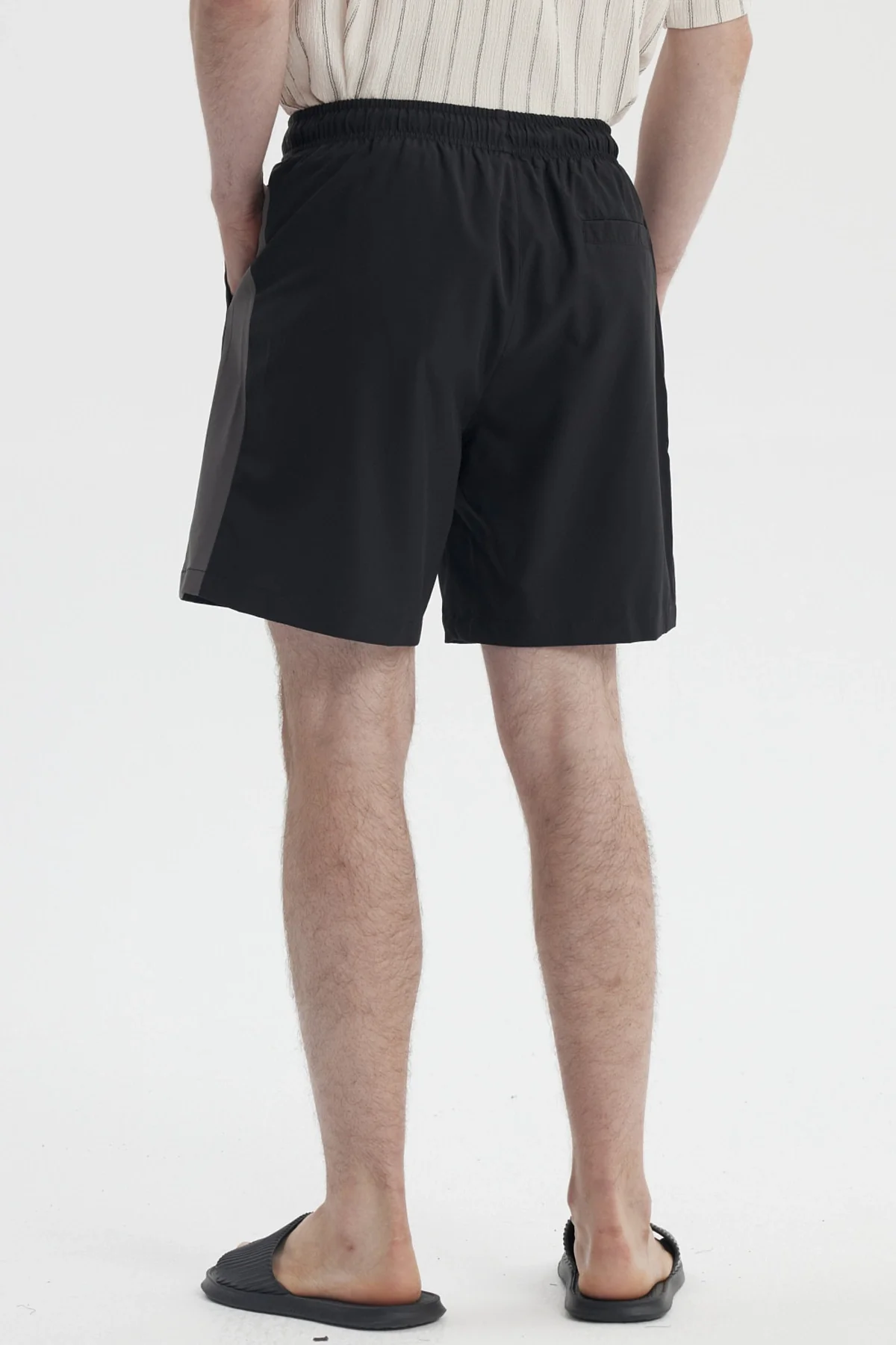 Short de Baño Hombre Liso Negro - Image 3