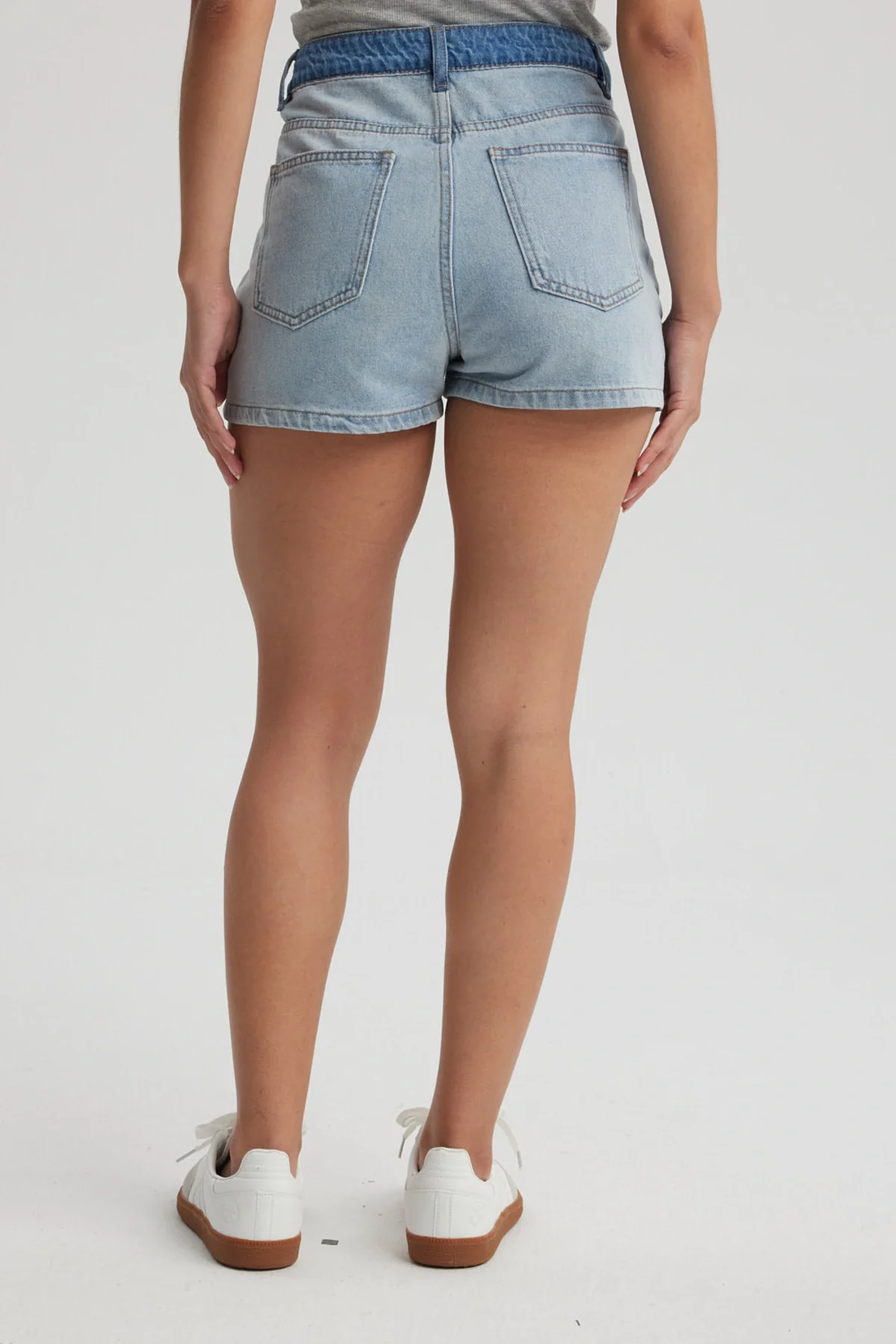 Short Mujer Bicolor Azul Claro - Image 3