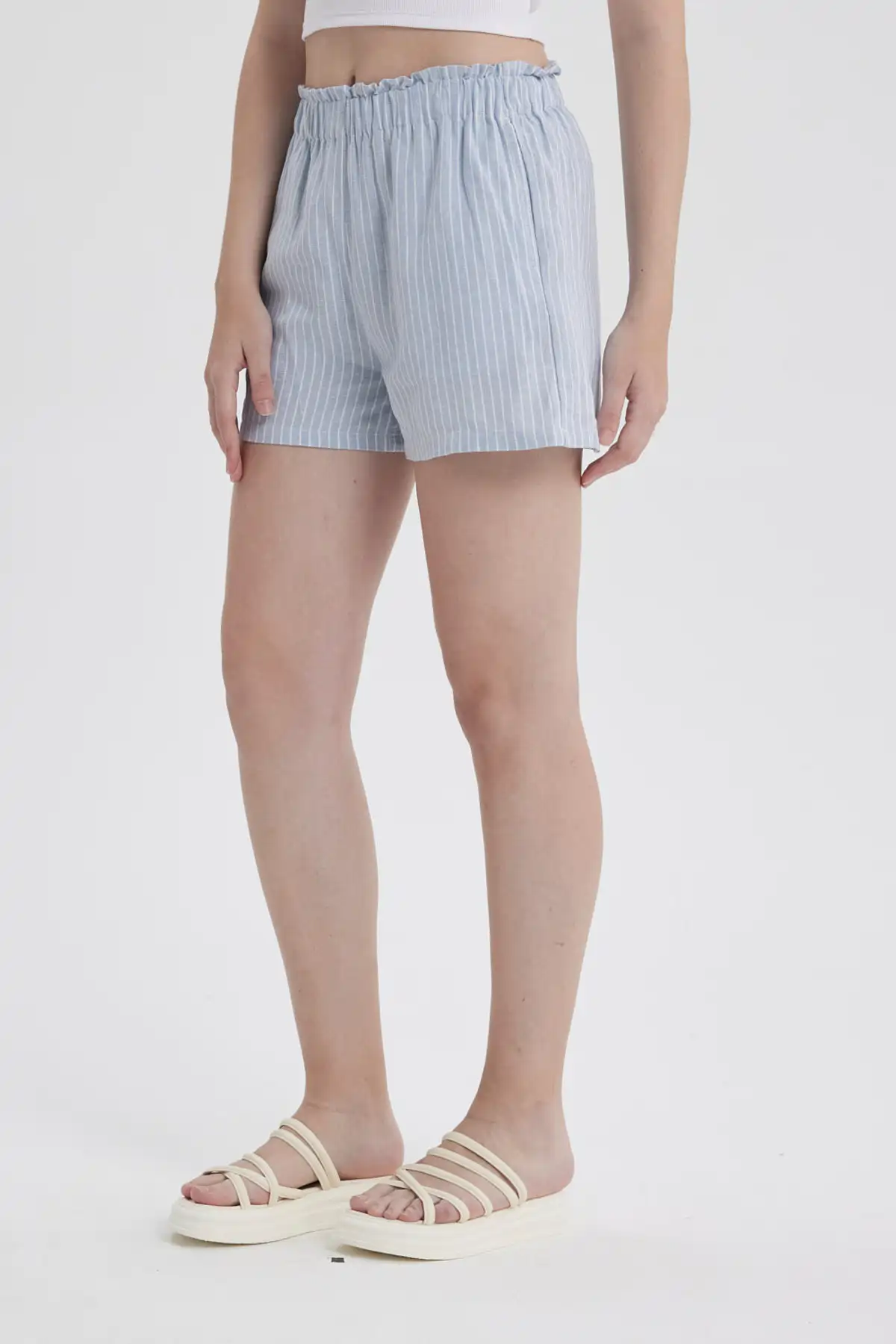 Short Mujer Lino Pretina Celeste - Image 2