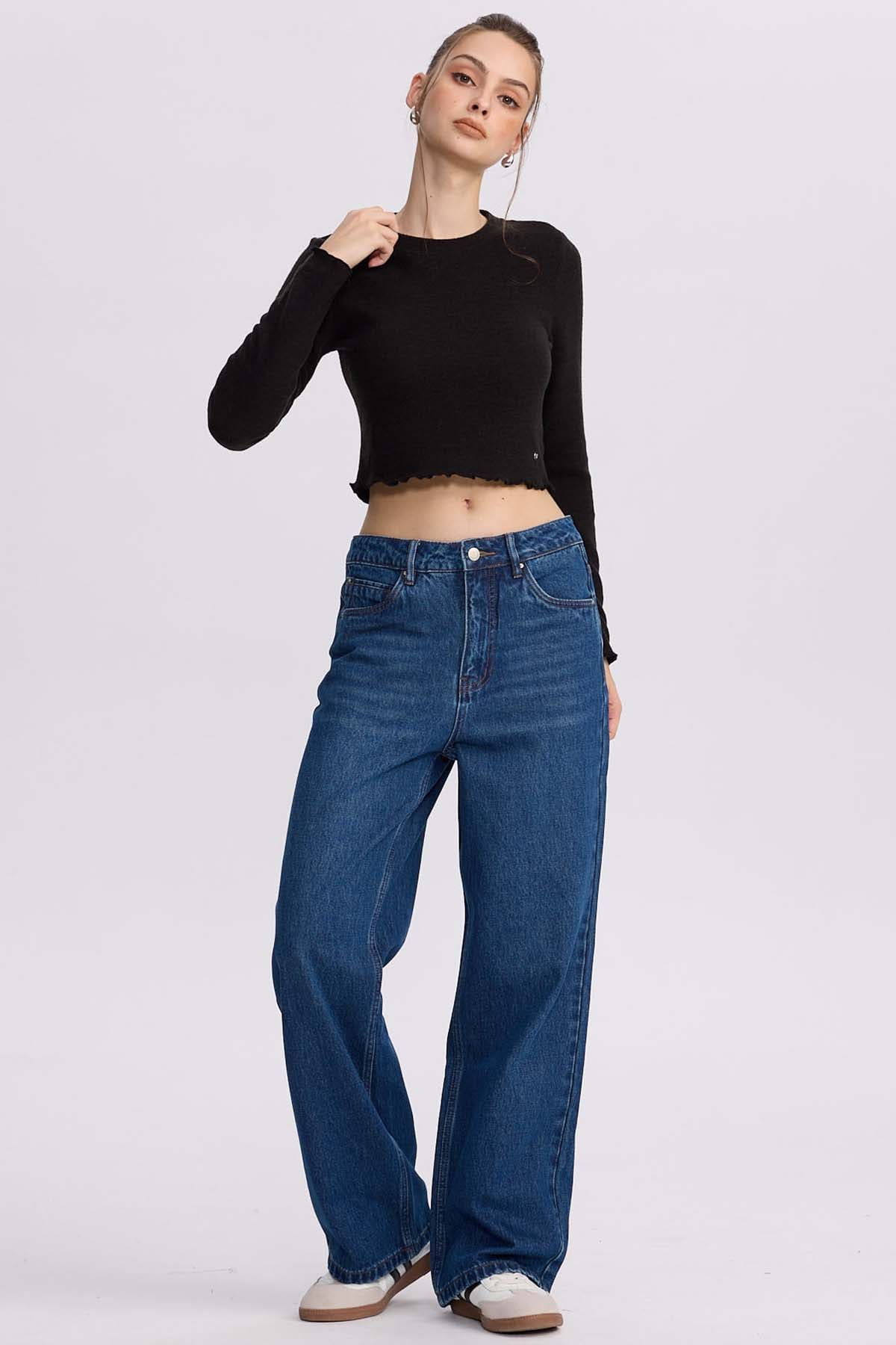 Sweater Mujer Crop Negro - Image 4